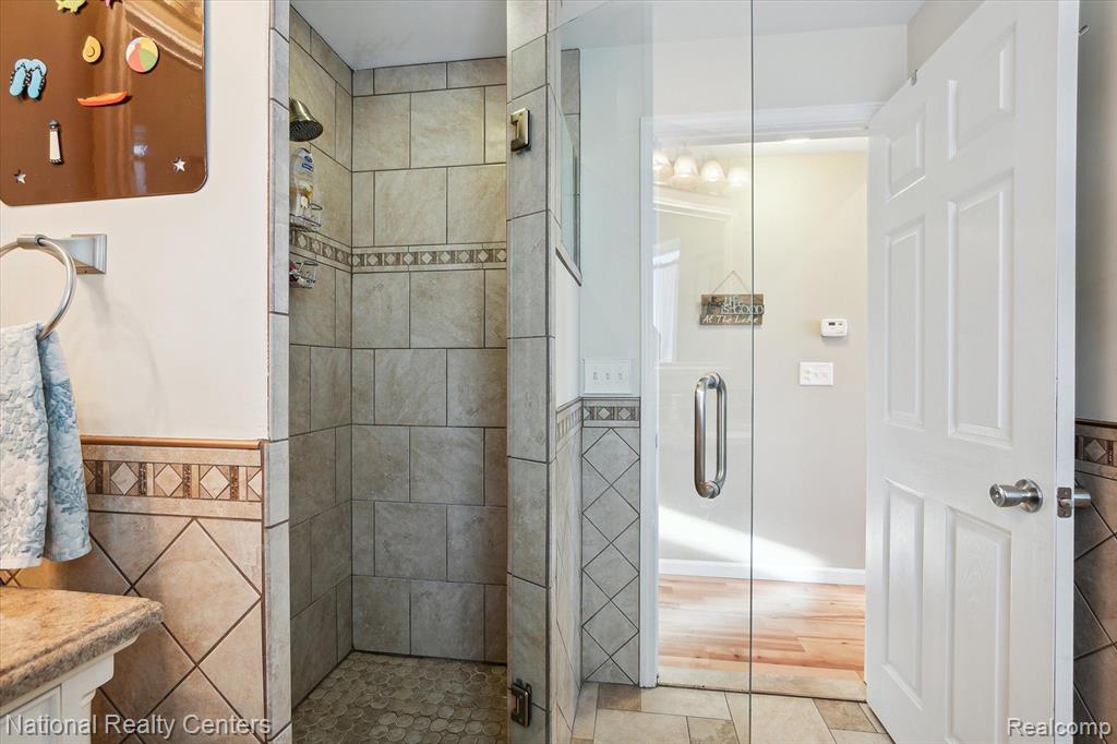 4807 DOWNING Drive, Pinckney, MI 48169 — Photo 25