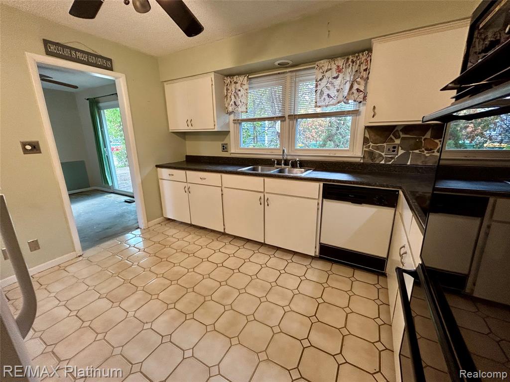 903 State Street, Brighton, MI 48116 — Photo 22
