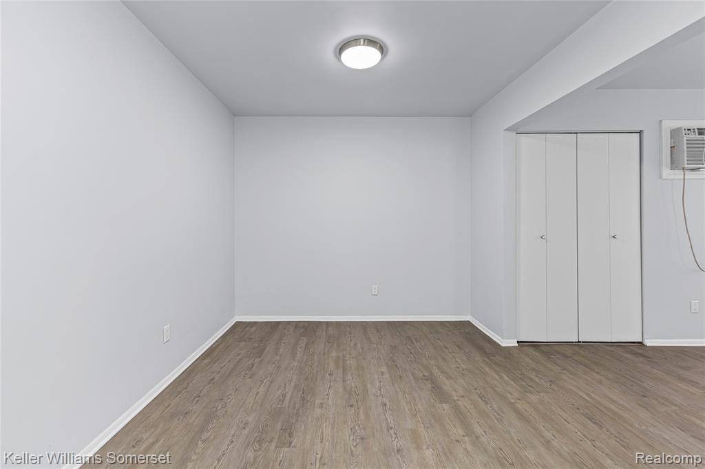 4345 Crooks Road, 26, Royal Oak, MI 48073 — Photo 11