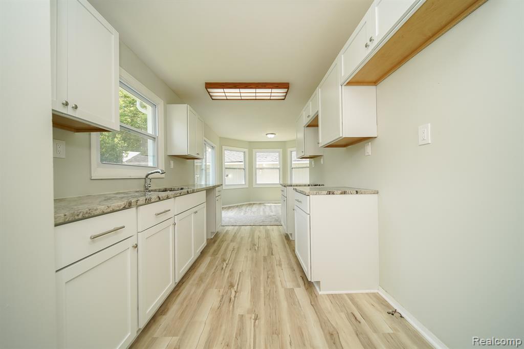 4865 Huston Drive, Lake Orion, MI — Photo 9