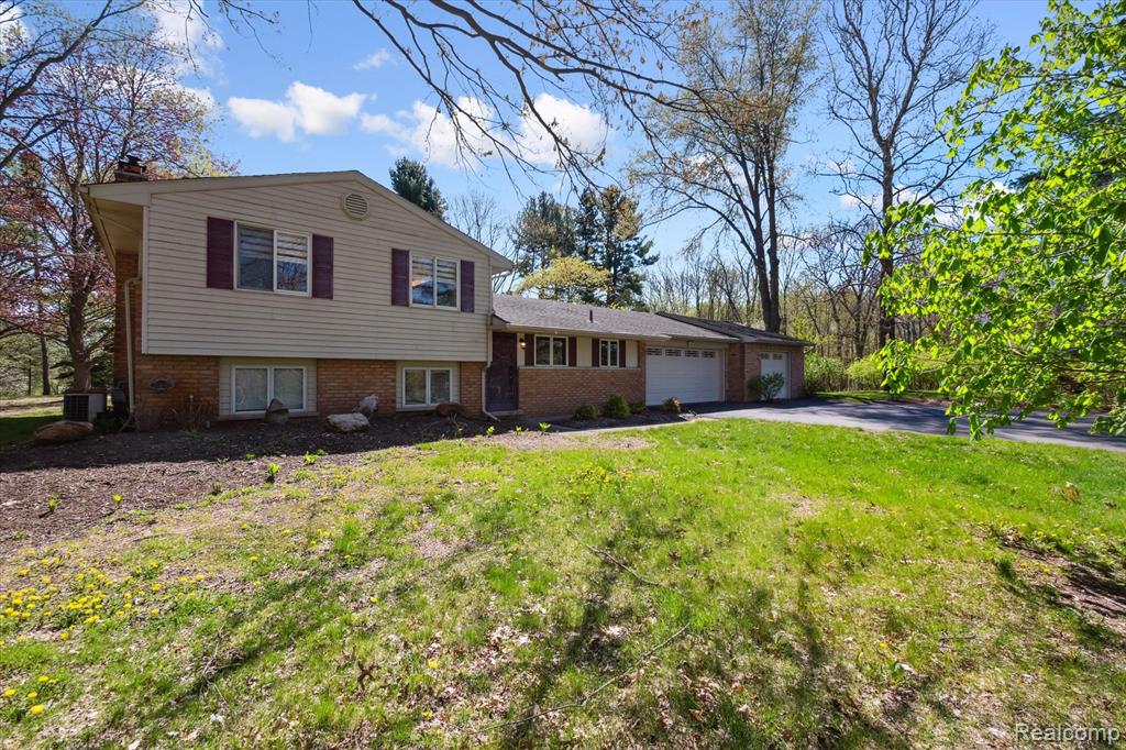 3958 NAPIER Road, Canton, MI 48187 — Photo 4