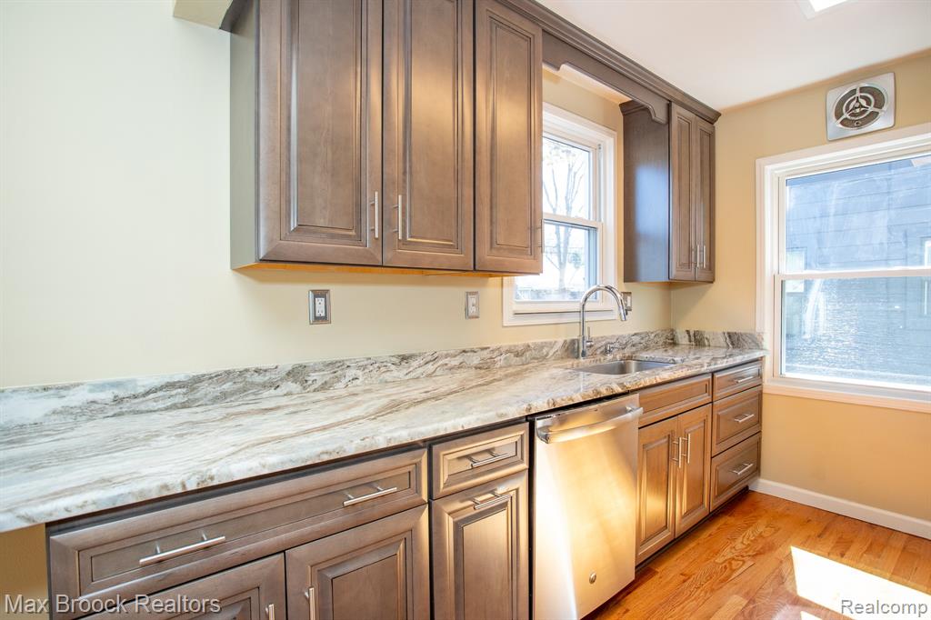 718 Meadowdale Street, Ferndale, MI 48220 — Photo 14