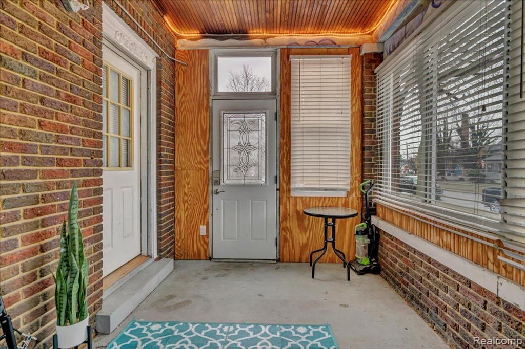 428 VINEWOOD Street, Wyandotte, MI 48192 — Photo 26