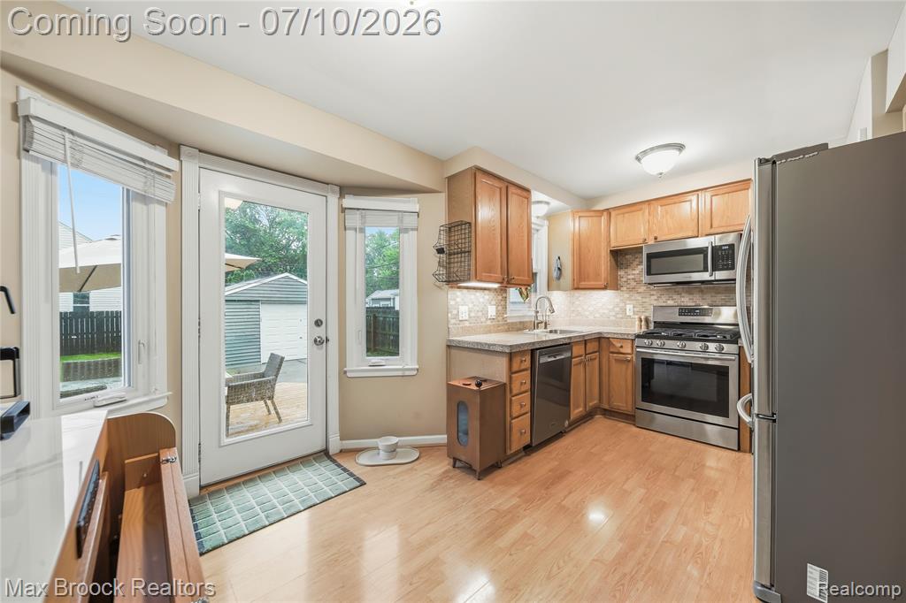 2370 Mortenson Boulevard, Berkley, MI 48072 — Photo 6