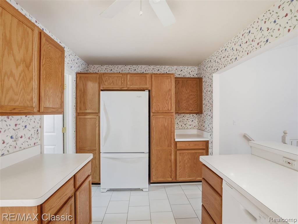 7527 Green Meadow Lane, 115, Canton, MI 48187 — Photo 9
