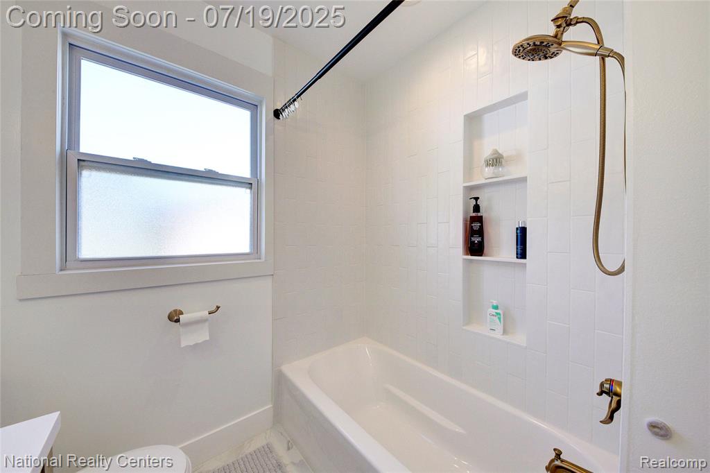 8126 Dale Street, Dearborn Heights, MI 48127 — Photo 35