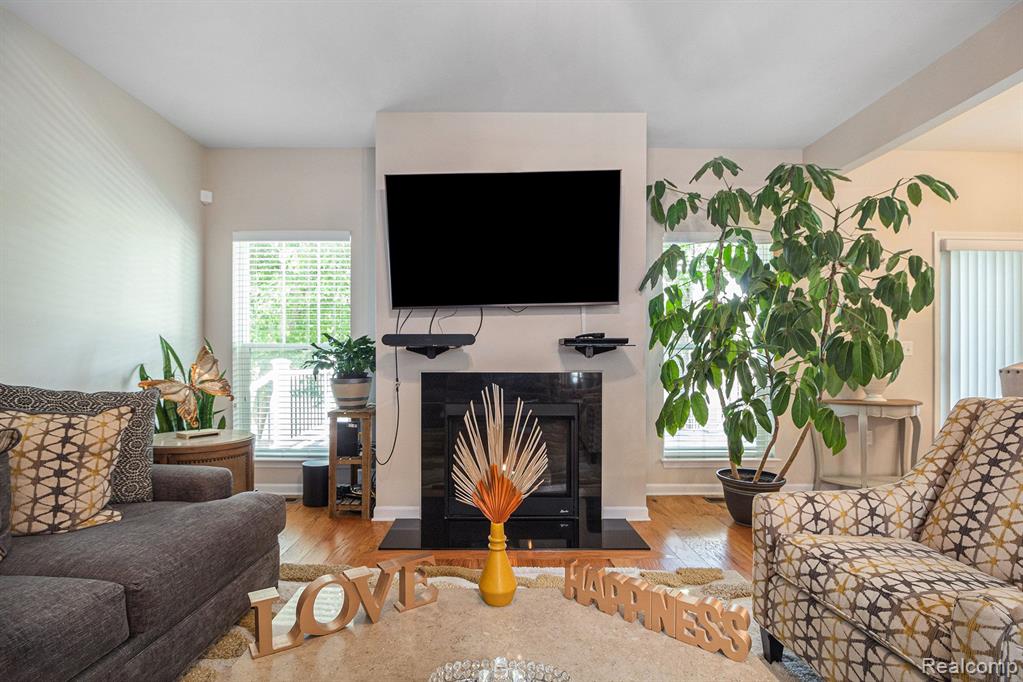 15893 PEBBLEBROOK Drive, Van Buren, MI 48111 — Photo 7
