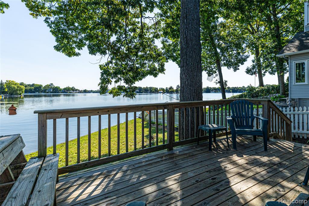 391 SHADY OAKS Street, Lake Orion, MI 48362 — Photo 5