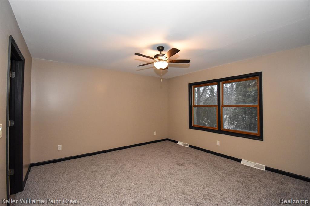 10110 SMITHS CREEK Road, Wales, MI — Photo 20