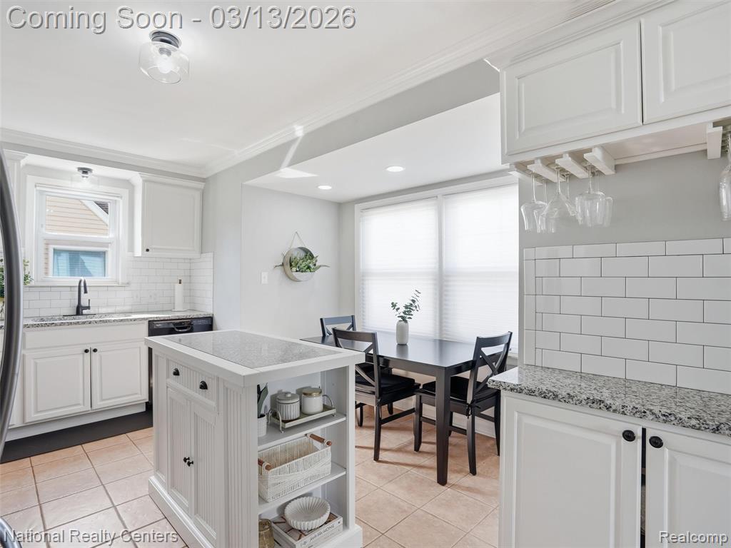 2266 Robina Avenue, Berkley, MI 48072 — Photo 9