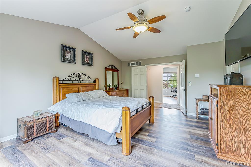 58721 Carriage Lane, South Lyon, MI 48178 — Photo 18