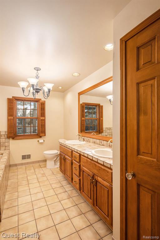 49830 SHELBY Road, Shelby Twp, MI 48317 — Photo 23