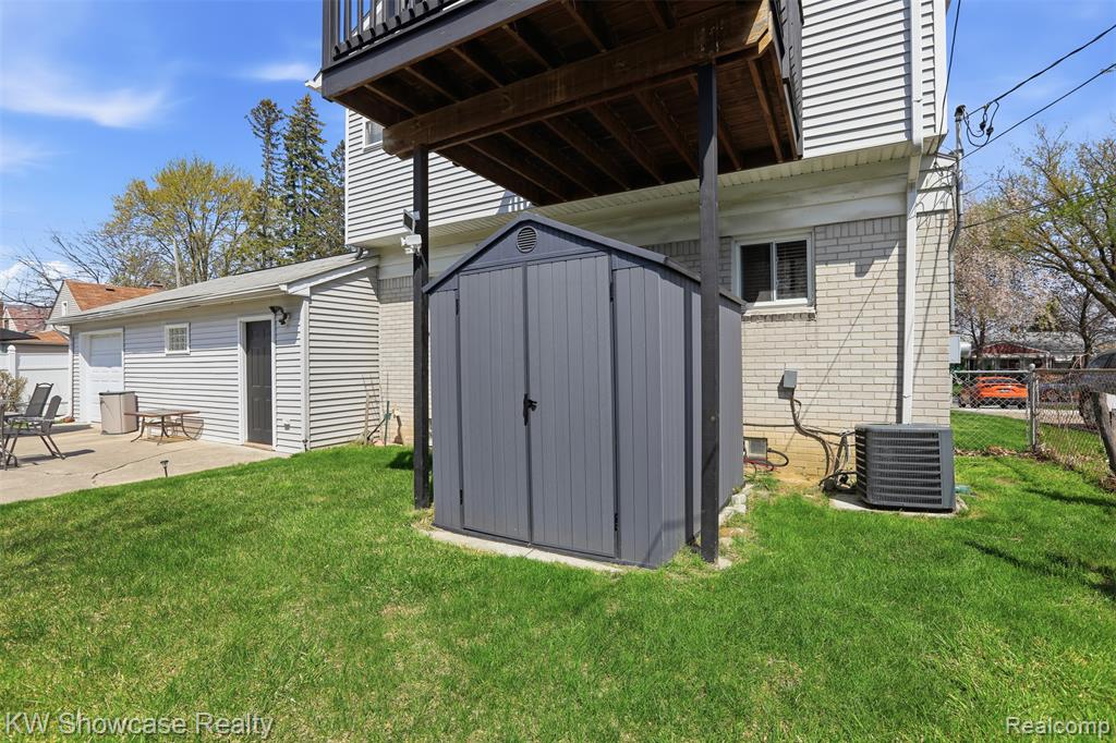 25715 Norfolk Street, Dearborn Heights, MI 48125 — Photo 29