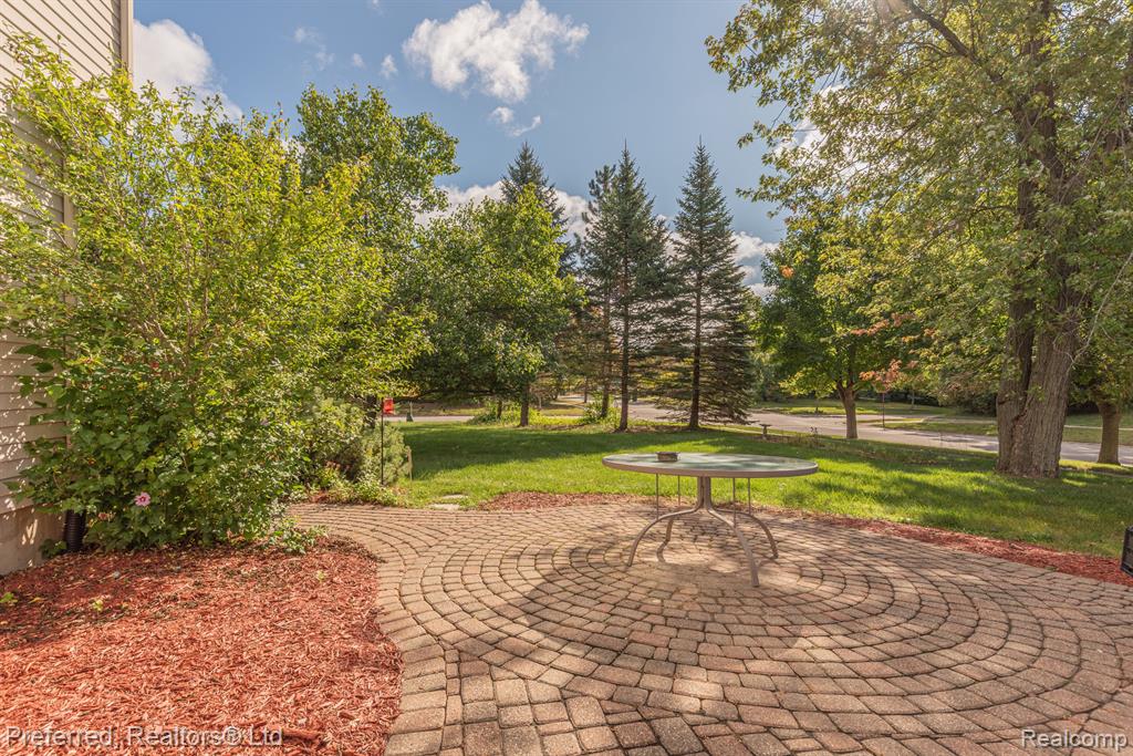 3104 SPRING HOLLOW, Ann Arbor, MI 48105 — Photo 60