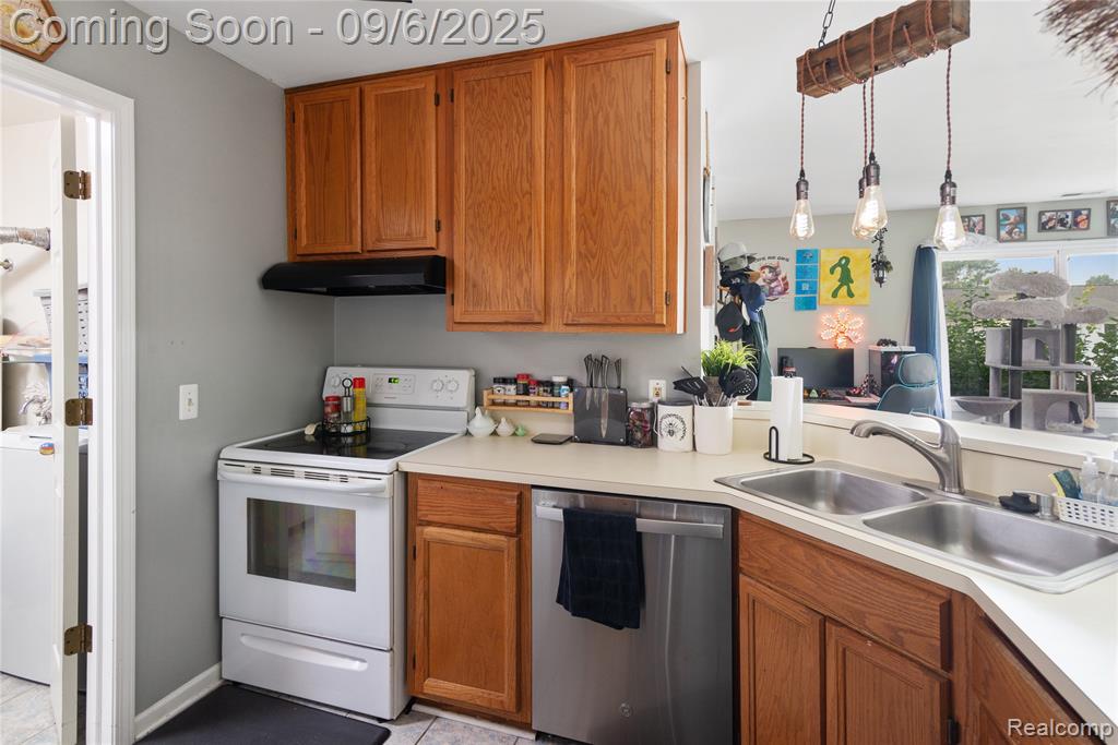 48 Rosebud Lane, Mount Clemens, MI 48043 — Photo 8