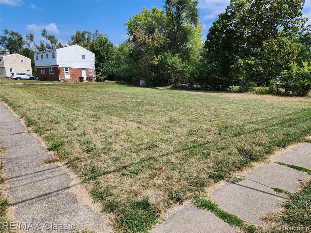 800 WASKIN Drive, Tecumseh, MI 49286 — front exterior