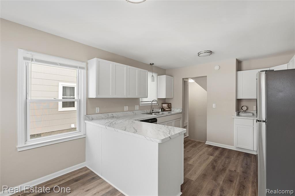 305 Liberty Street, Pontiac, MI 48341 — Photo 2