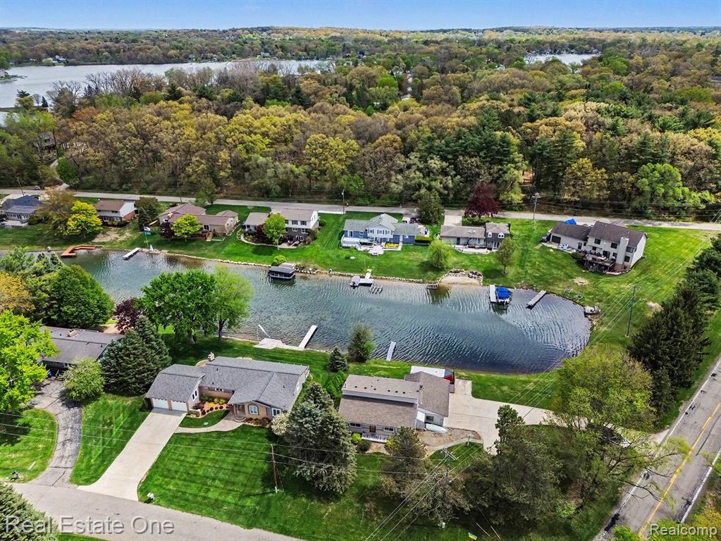 899 Rachelle Street, White Lake, MI — Photo 29