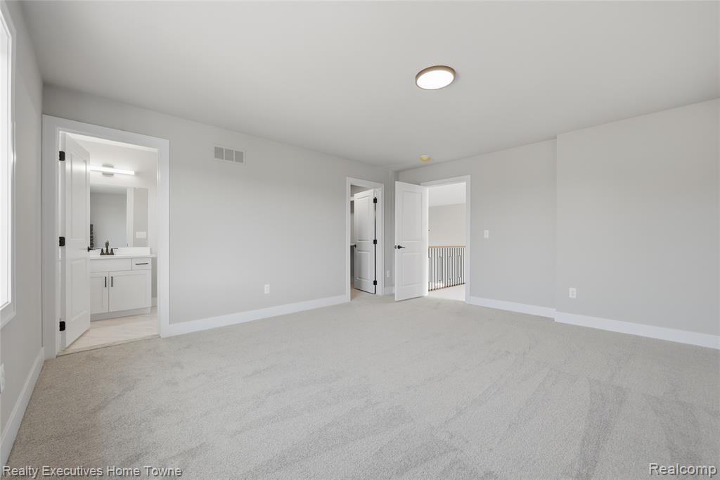 35701 Strongford Drive, New Baltimore, MI, 48047