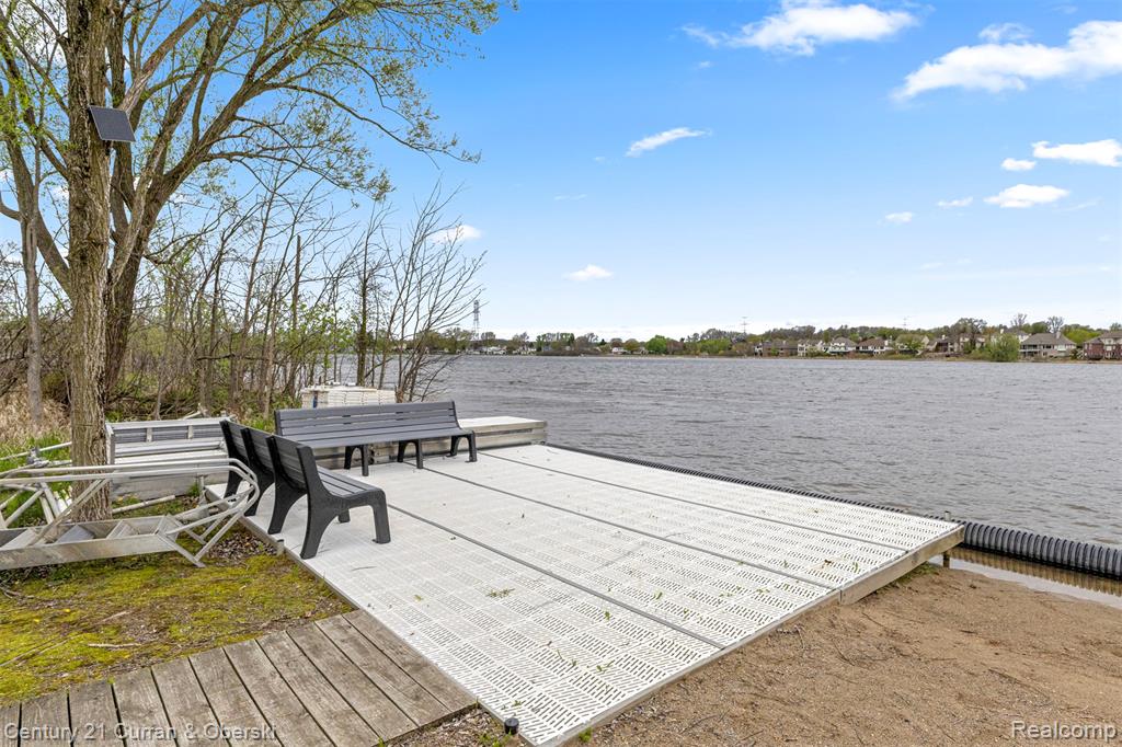 1424 Woodbridge Lane, Wixom, MI 48393 — Photo 10