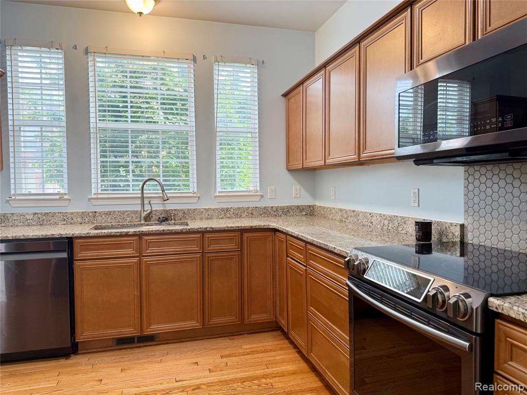 48840 Stonebriar Drive, Canton, MI 48188 — Photo 9