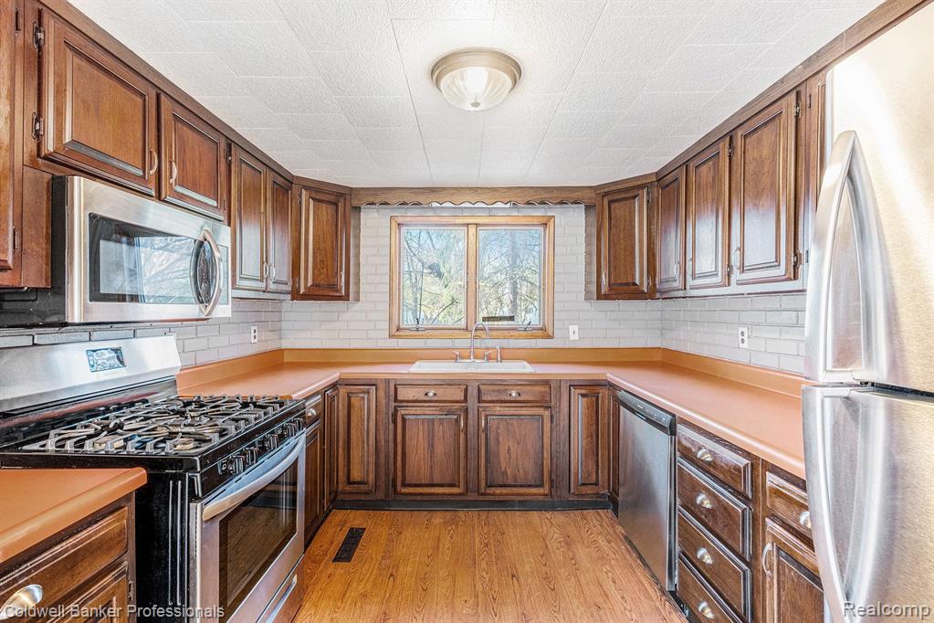 6093 PORTER Road, Grand Blanc, MI 48439 — Photo 12
