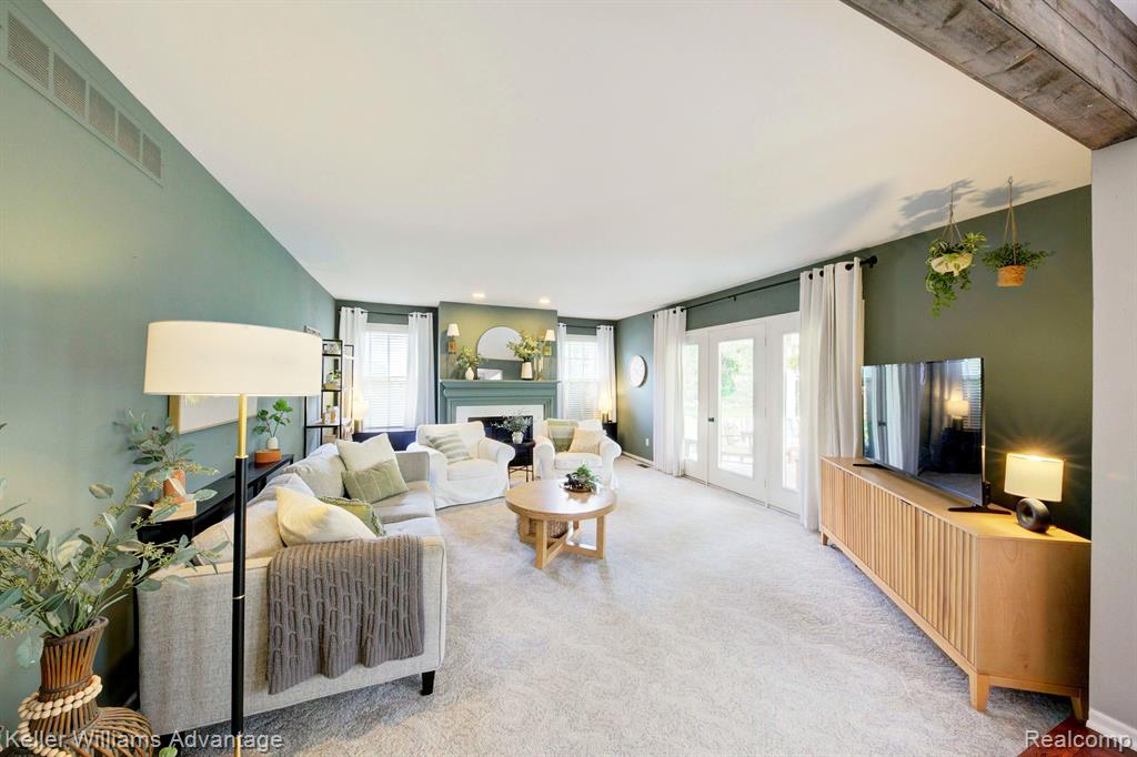 47694 EDINBURGH Drive, Plymouth, MI 48170 — Photo 24
