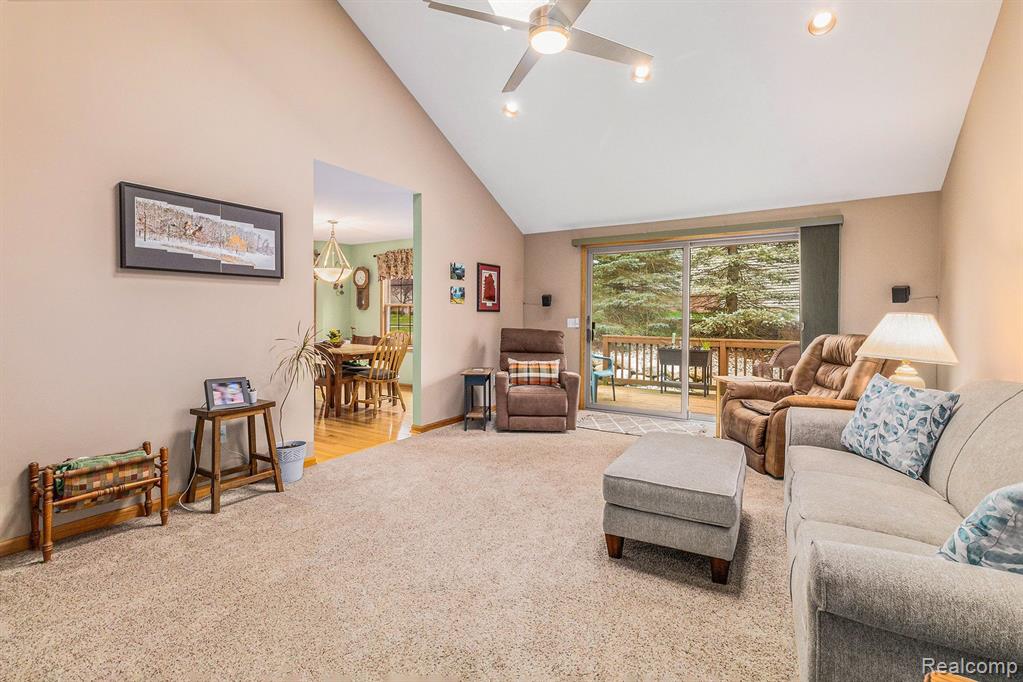 6173 NORTHRIDGE HILLS Drive, Brighton, MI 48116 — Photo 8