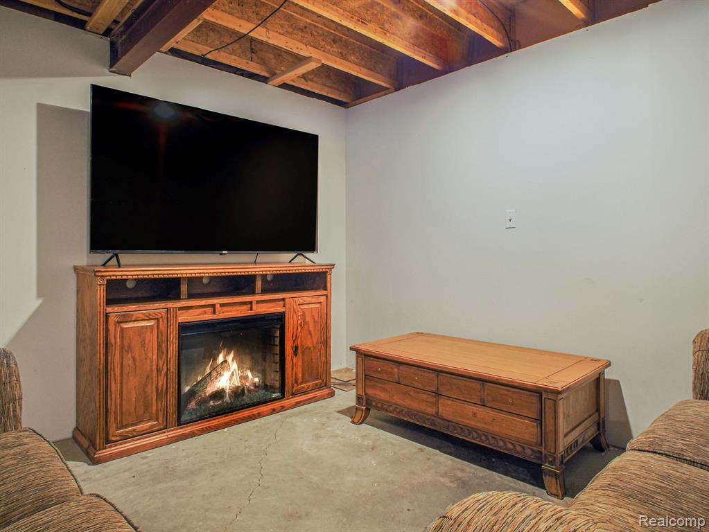 4086 Squire Hill Drive, Flushing, MI 48433 — Photo 24