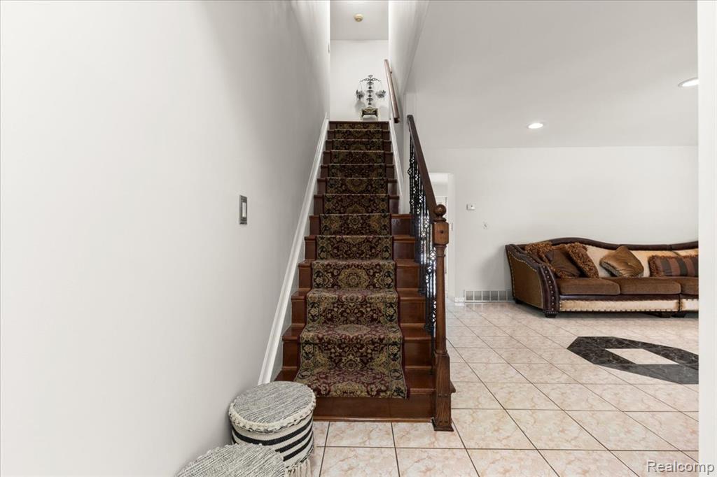 4226 Angeline Drive, Sterling Heights, MI 48310 — Photo 8