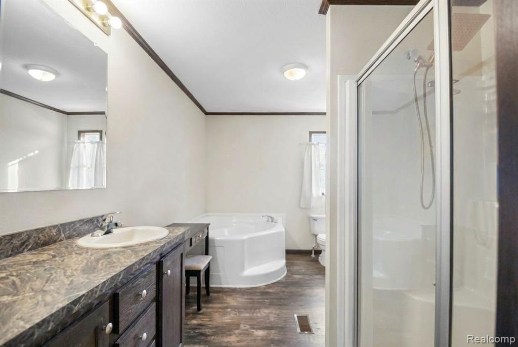 29400 Meadow, Gibraltar, MI — Photo 13
