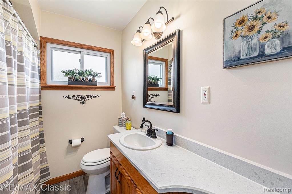 9373 Lathers Street, Livonia, MI 48150 — Photo 11