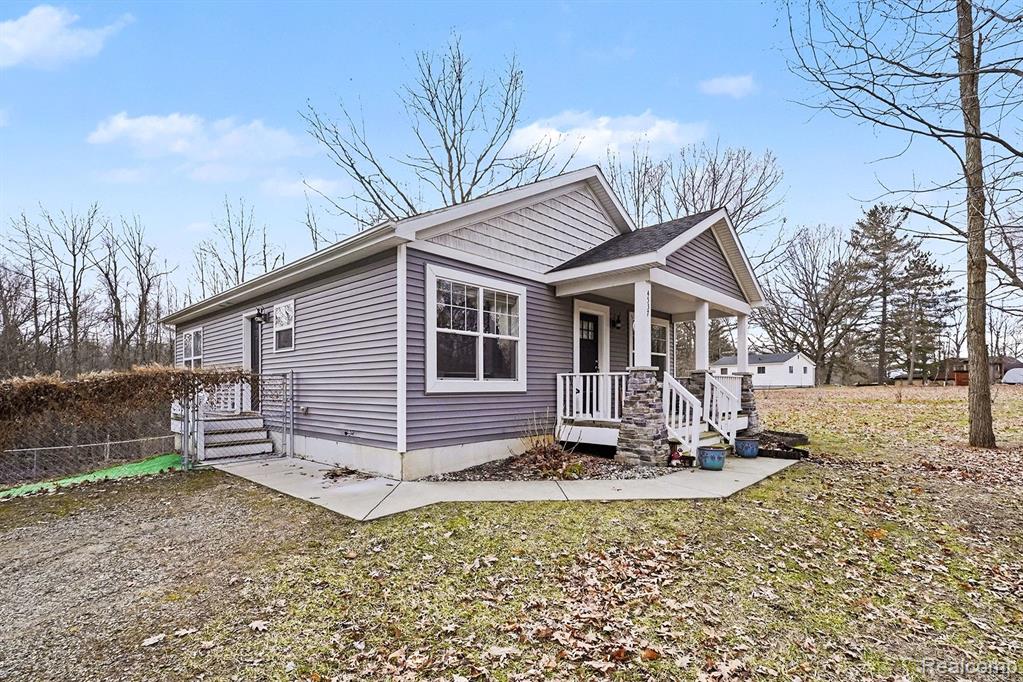 4537 Lakewood Drive, Otter Lake, MI 48464 — Photo 25