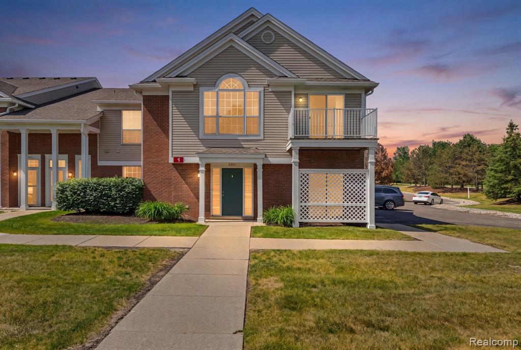 16901 Carriage Way, Northville, MI