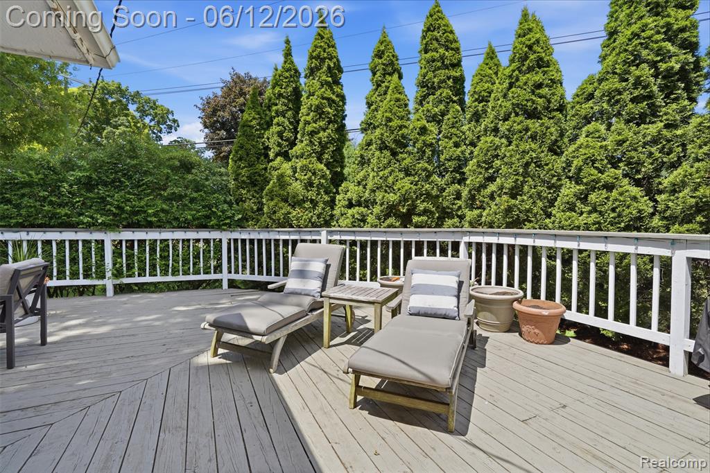 6998 Meadowlake Road, Bloomfield Hills, MI 48301 — Photo 34