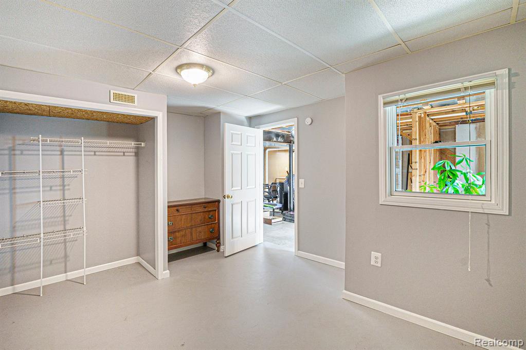845 HEMINGWAY Road, Lake Orion, MI 48362 — Photo 18