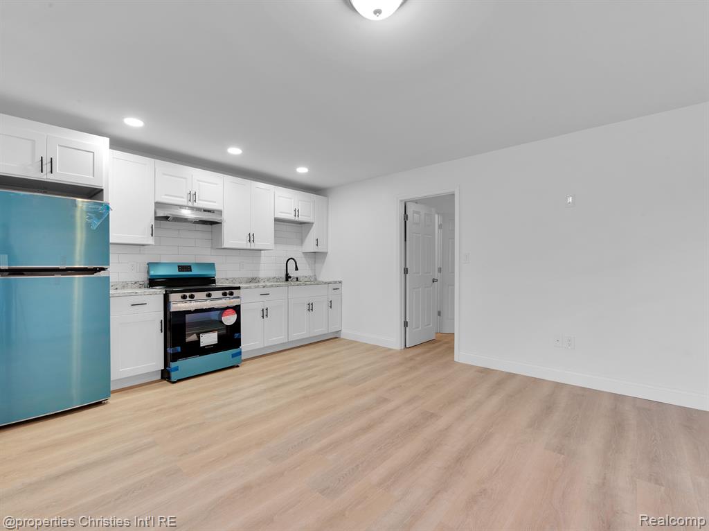 44 HIGHLAND Street, Highland Park, MI 48203 — Photo 27
