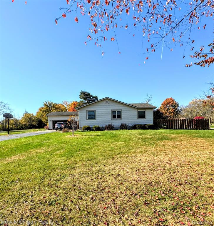 6141 N SEYMOUR Road, Flushing, MI 48433 — Photo 4