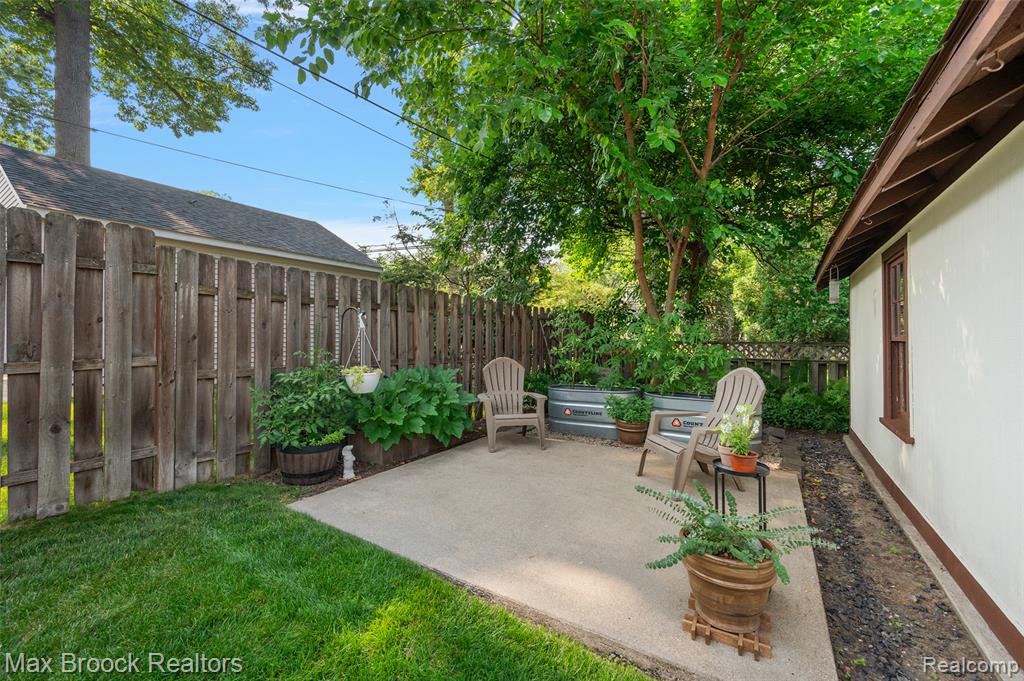 47 Wellesley Drive, Pleasant Ridge, MI — Photo 28