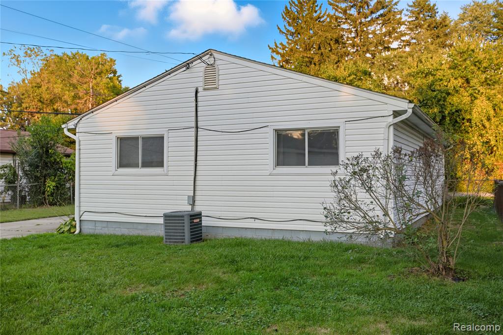 9404 Princess Street, Taylor, MI 48180 — Photo 31