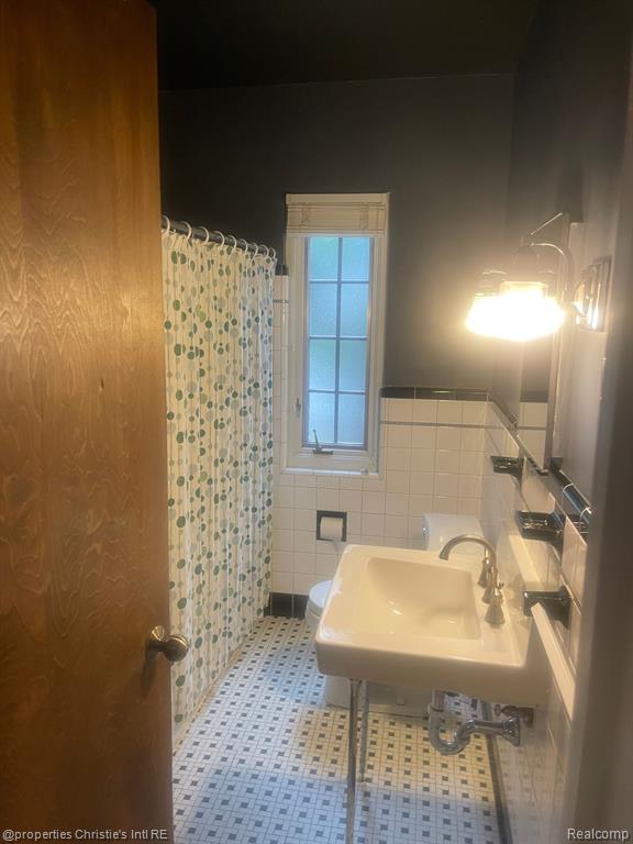 532 SAINT CLAIR Street, Grosse Pointe, MI 48230 — Photo 11