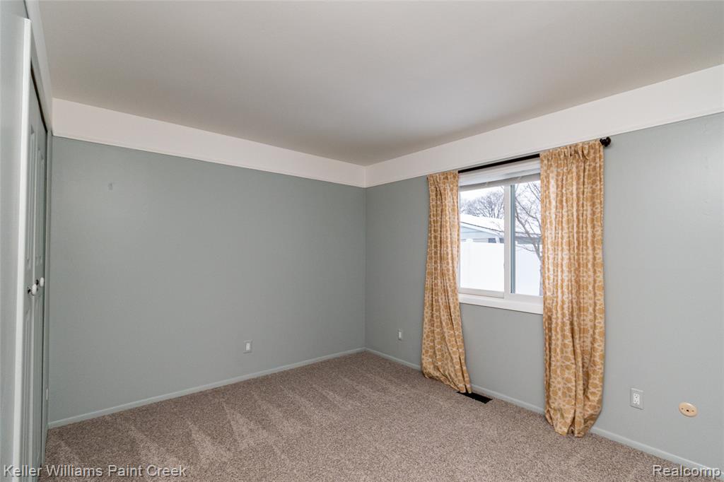 44205 Felstone Drive, Sterling Heights, MI 48313 — Photo 50