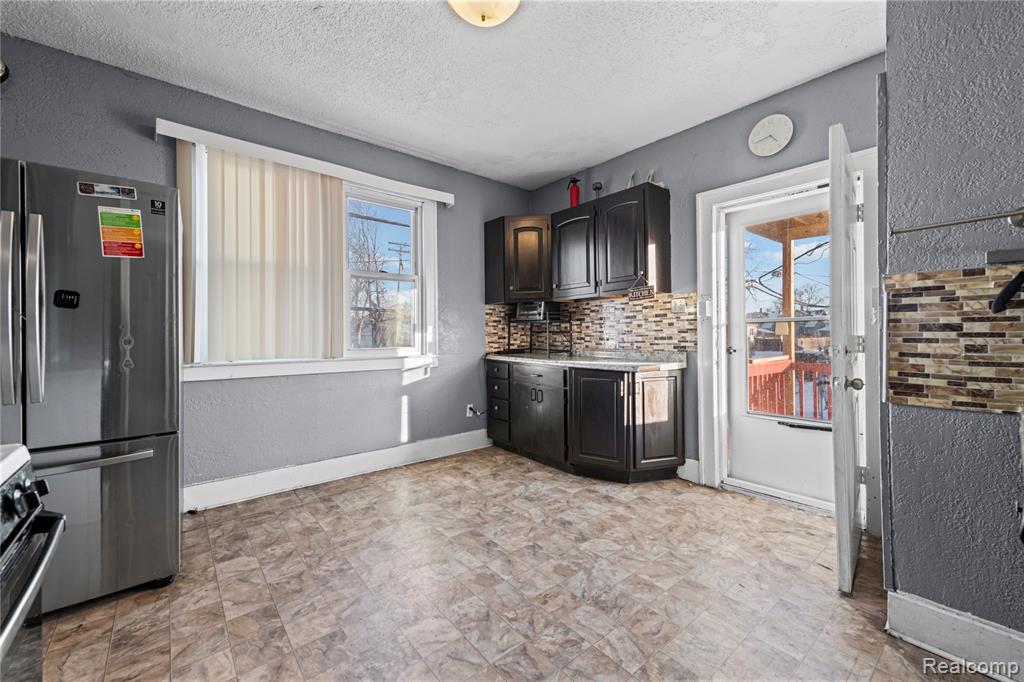 4590 Charles Street, Hamtramck, MI 48212 — Photo 20