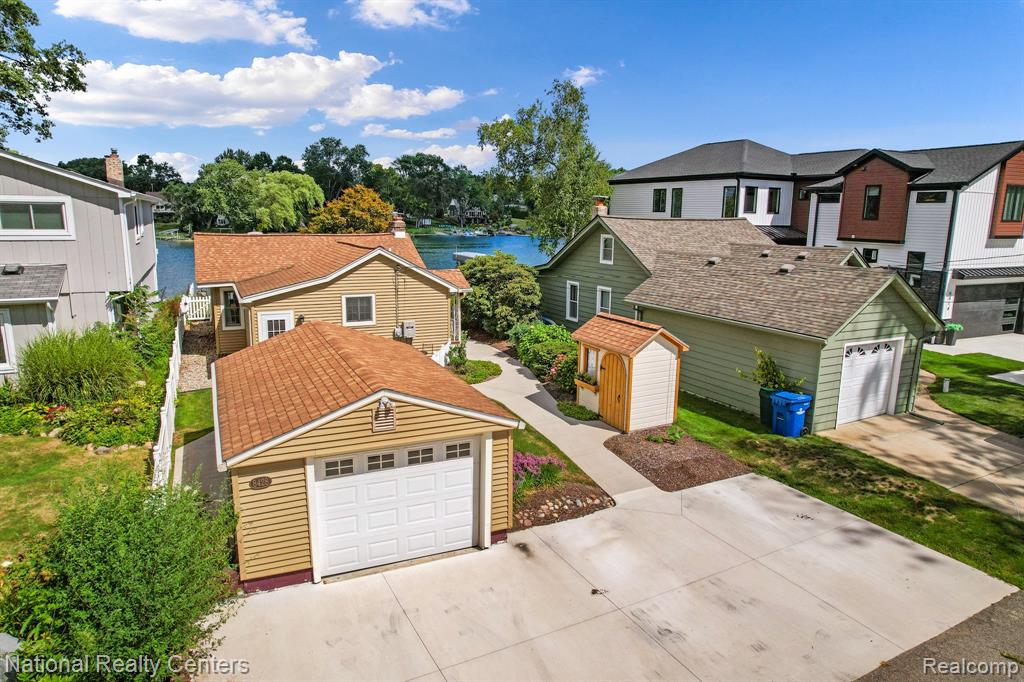 8428 Cascade Street, Commerce Twp, MI 48382 — Photo 4