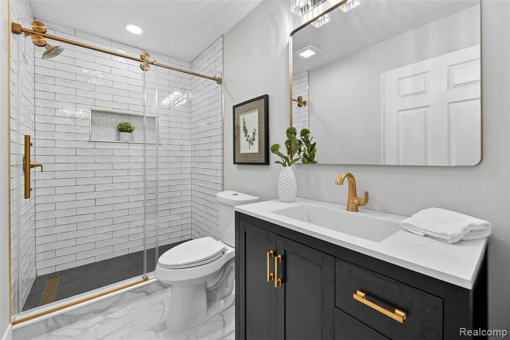 61019 Evergreen Court, South Lyon, MI 48178 — Photo 33