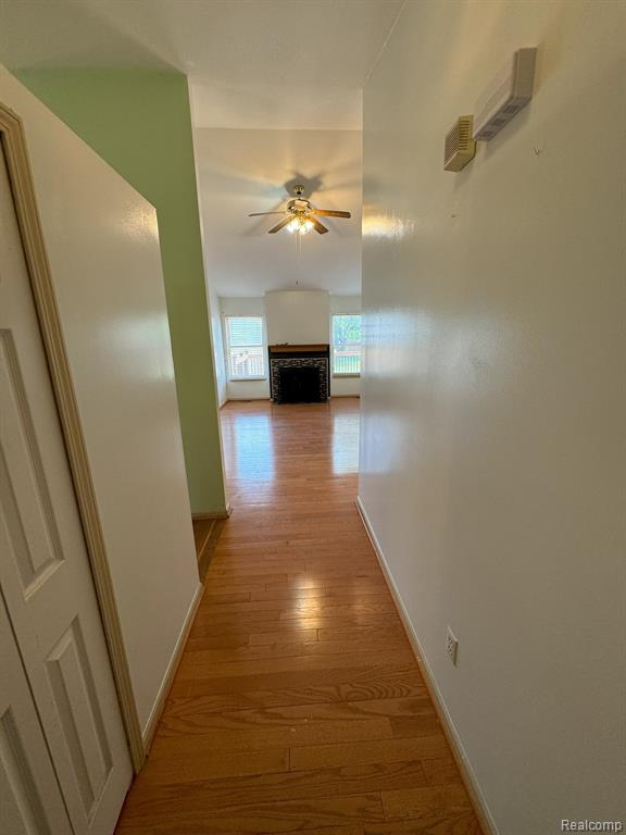490 MOONLIGHT Drive, Pontiac, MI 48340 — Photo 14