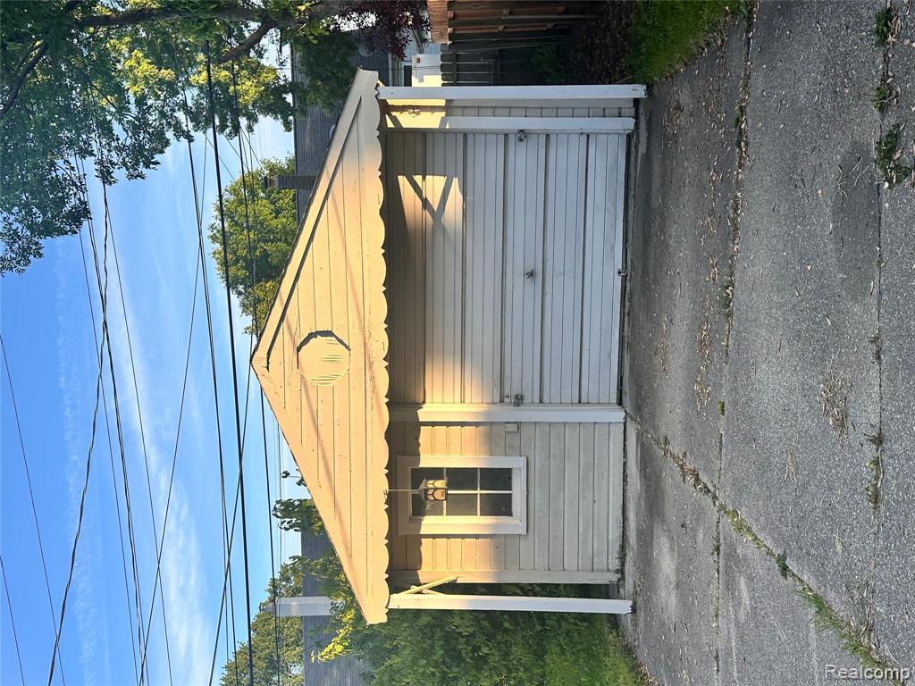 8150 Standard, Center Line, MI 48015 — Photo 14