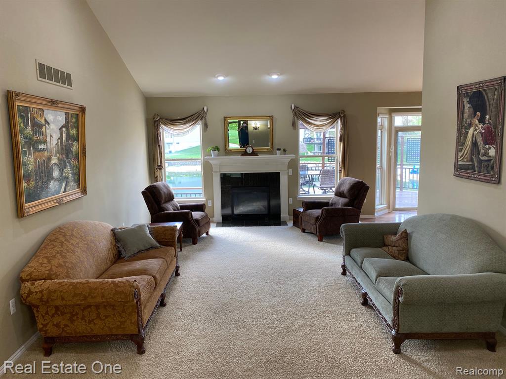 906 W PENINSULA, Oxford, MI 48371 — Photo 4