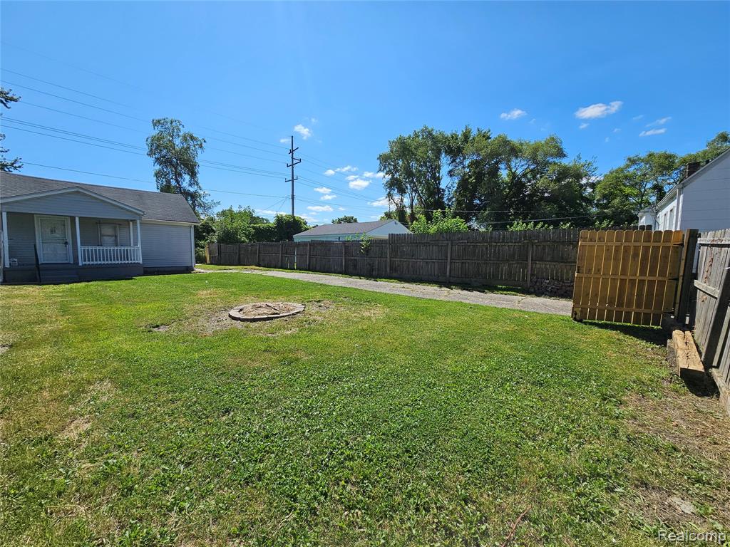 6426 ARTESIAN Street, Detroit, MI 48228 — Photo 15