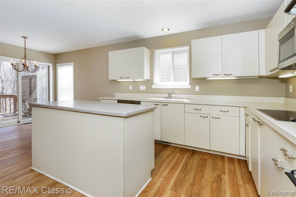 4860 Pelican Way, West Bloomfield, MI 48323 — Photo 9